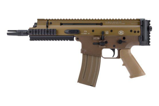 The SCAR 15P includes one 30-round metal magazine.